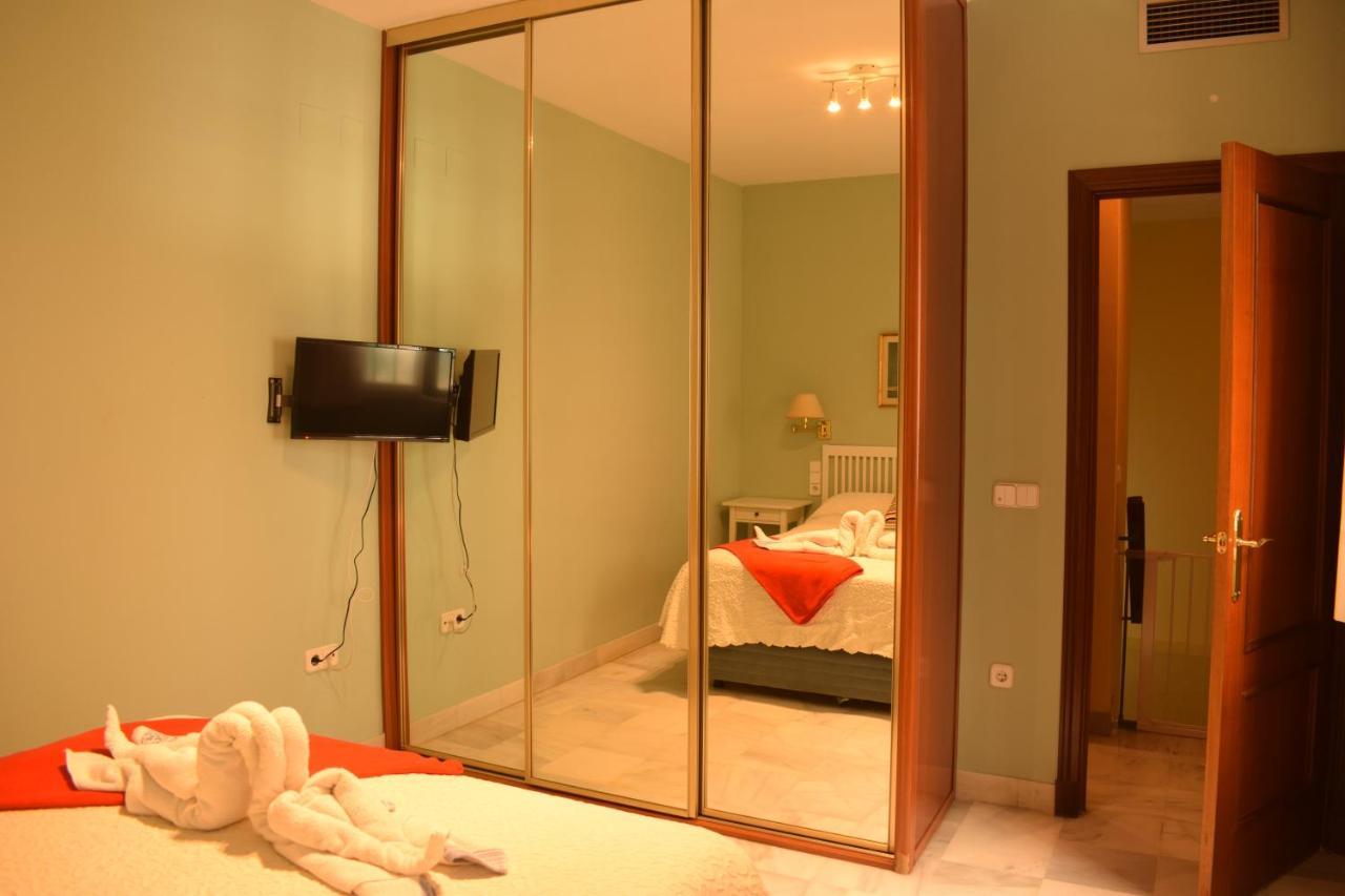 Duplex Donkey Parking Apartment Sevilla Exterior foto