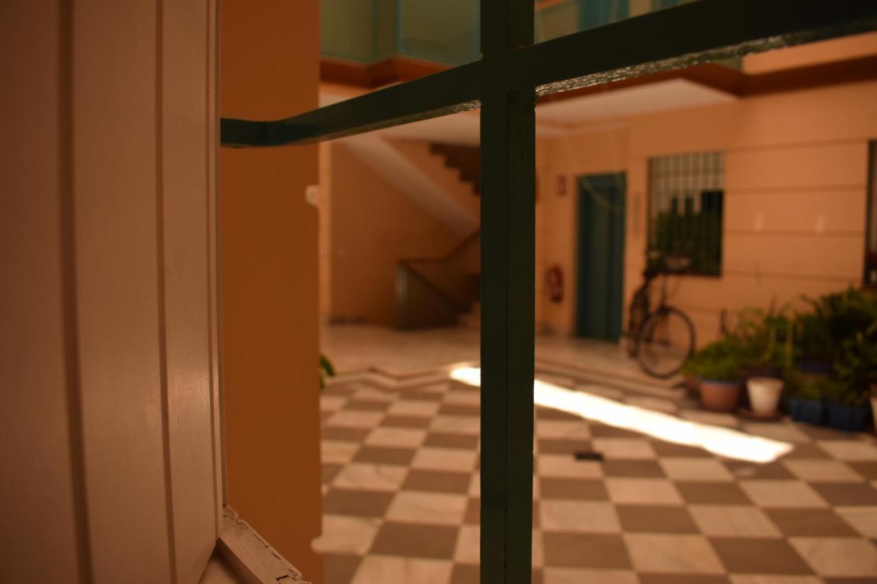 Duplex Donkey Parking Apartment Sevilla Exterior foto