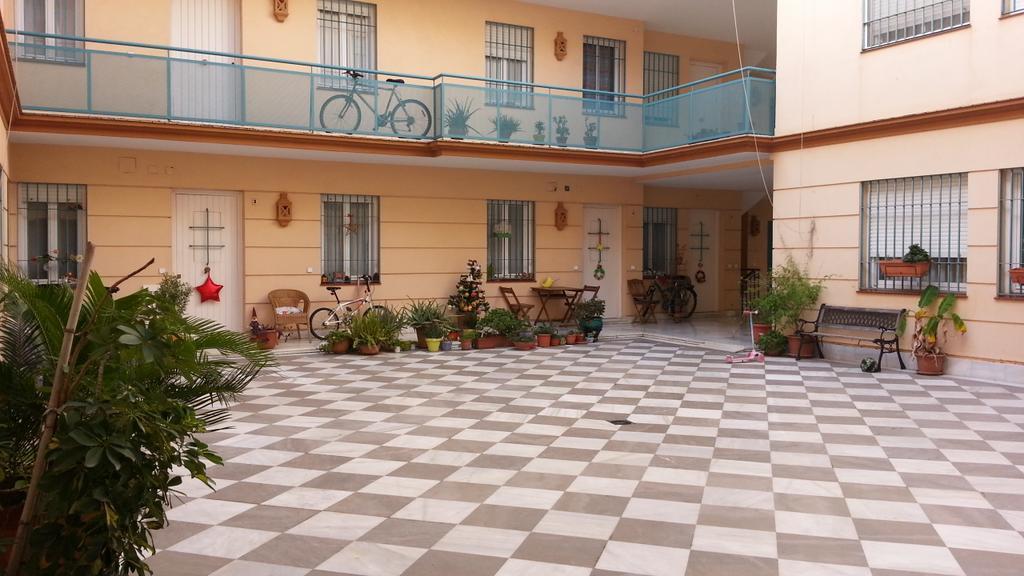 Duplex Donkey Parking Apartment Sevilla Exterior foto